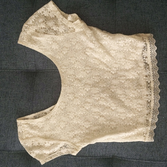 Cropped lace shirt - Picture 1 of 3